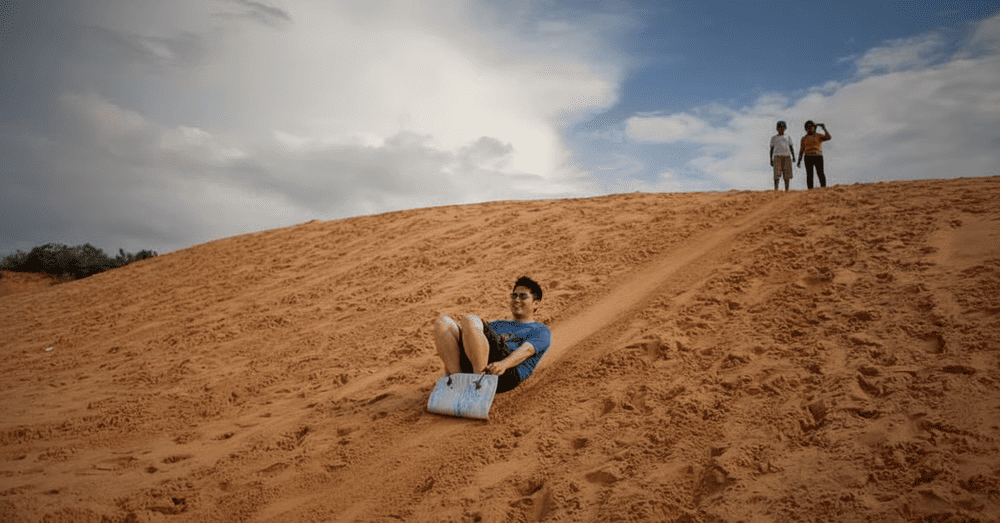 Hoạt động trượt c&aacute;t th&uacute; vị gi&uacute;p du kh&aacute;ch ho&agrave; m&igrave;nh v&agrave;o thi&ecirc;n nhi&ecirc;n bằng một c&aacute;ch đầy mới lạ